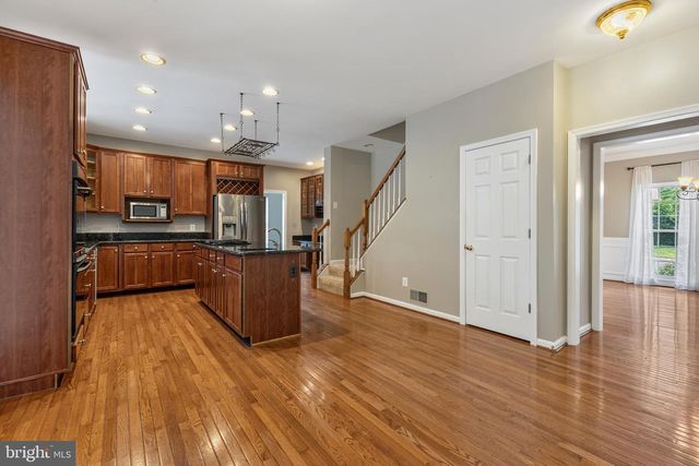 8155 CANCUN CT, Gainesville, VA 20155