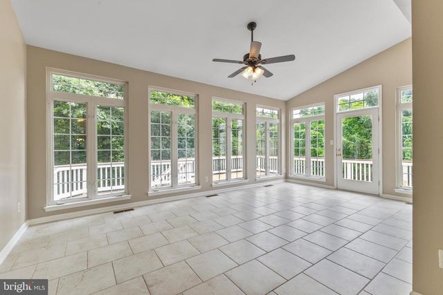 8155 CANCUN CT, Gainesville, VA 20155
