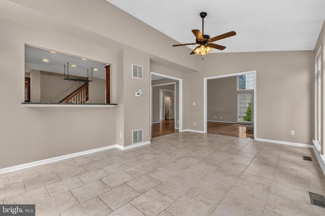 8155 CANCUN CT, Gainesville, VA 20155