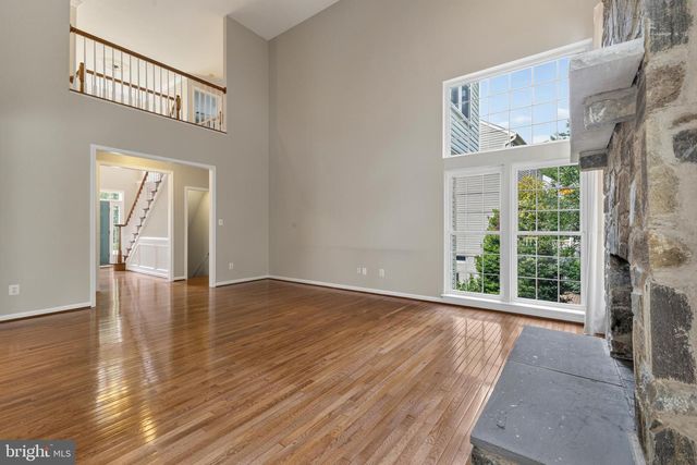 8155 CANCUN CT, Gainesville, VA 20155