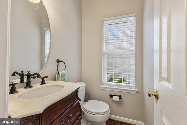 8155 CANCUN CT, Gainesville, VA 20155