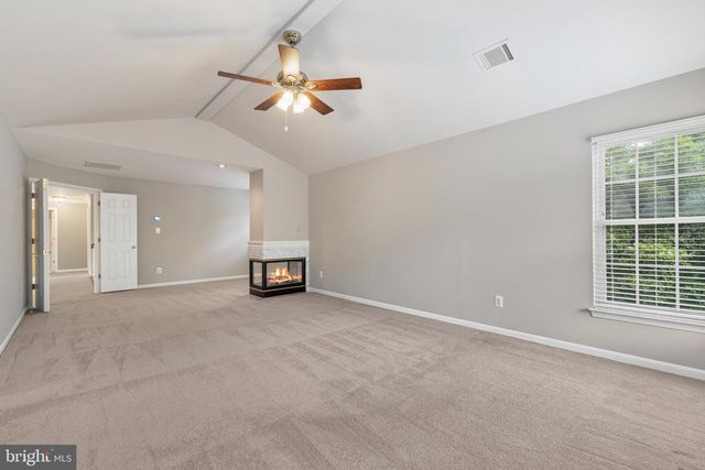 8155 CANCUN CT, Gainesville, VA 20155