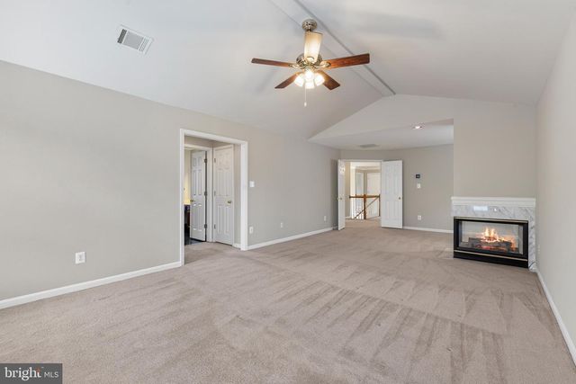 8155 CANCUN CT, Gainesville, VA 20155