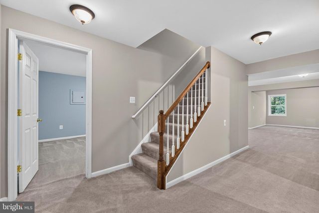 8155 CANCUN CT, Gainesville, VA 20155