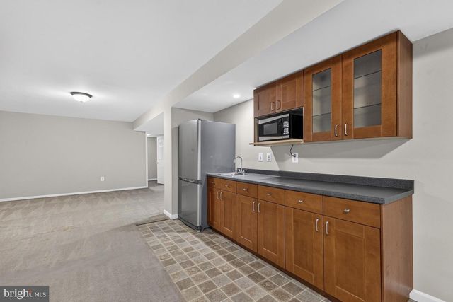 8155 CANCUN CT, Gainesville, VA 20155