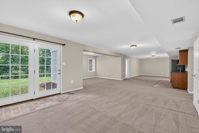 8155 CANCUN CT, Gainesville, VA 20155