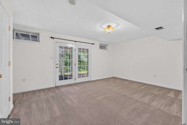 8155 CANCUN CT, Gainesville, VA 20155