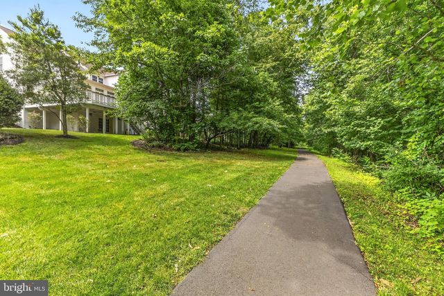 8155 CANCUN CT, Gainesville, VA 20155