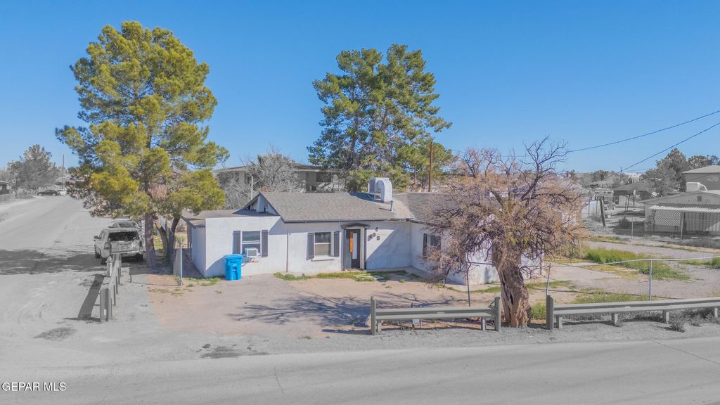 495 BUFORD Road, Socorro, TX 79927