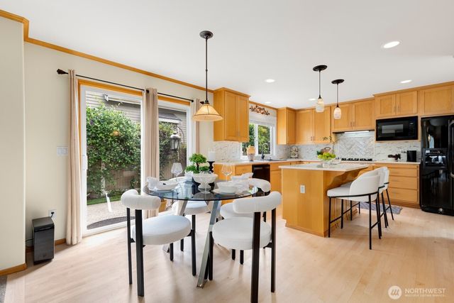 2830 234th Avenue SE, Sammamish, WA 98075