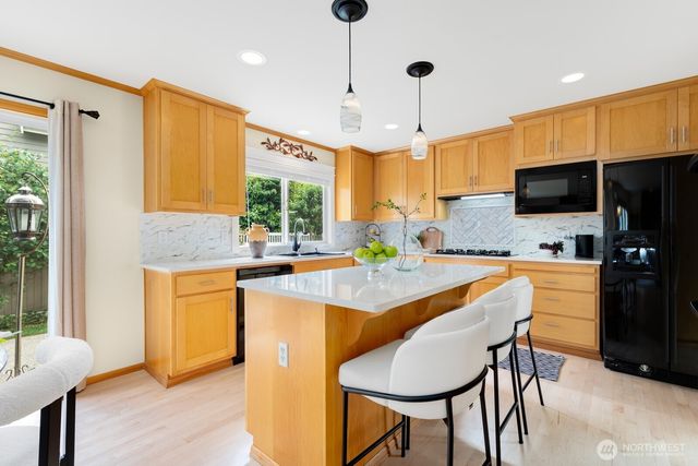 2830 234th Avenue SE, Sammamish, WA 98075