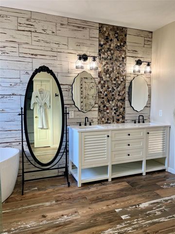 1201 Cambridge Court, Seabrook, TX 77586