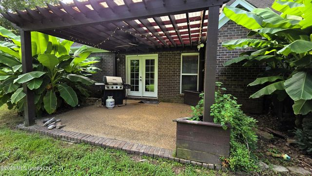 85 Lee Creek Cove, Byhalia, MS 38611