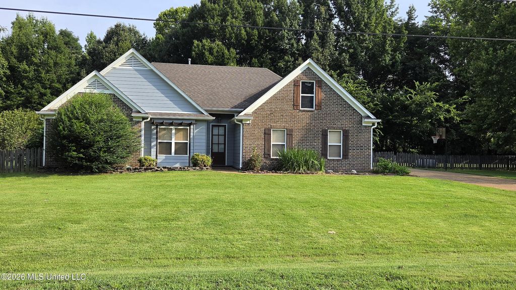 85 Lee Creek Cove, Byhalia, MS 38611