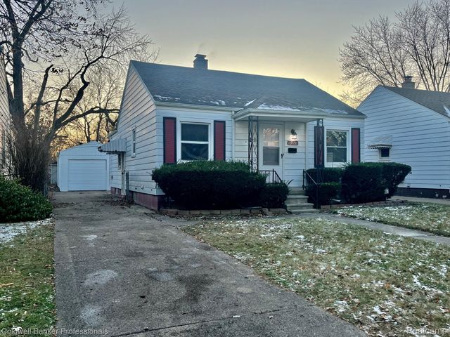 19130 WOODCREST Street, Harper Woods, MI 48225