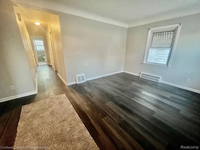 19130 WOODCREST Street, Harper Woods, MI 48225