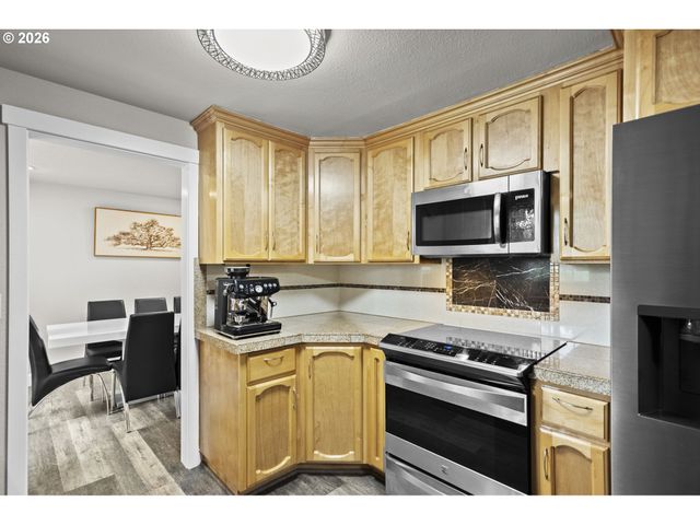 14309 Ne POWERS St, Vancouver, WA 98682