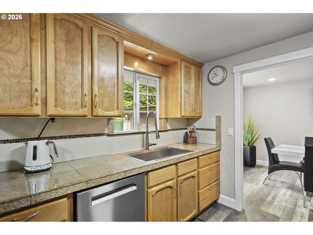 14309 Ne POWERS St, Vancouver, WA 98682