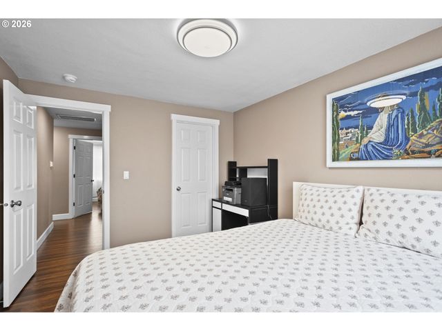 14309 Ne POWERS St, Vancouver, WA 98682