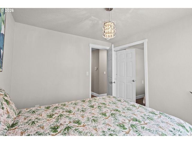 14309 Ne POWERS St, Vancouver, WA 98682