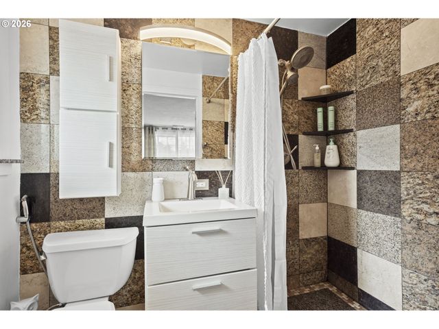 14309 Ne POWERS St, Vancouver, WA 98682