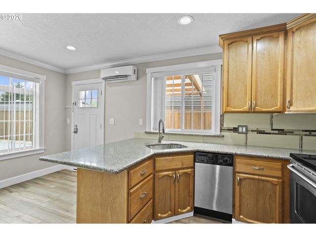 14309 Ne POWERS St, Vancouver, WA 98682