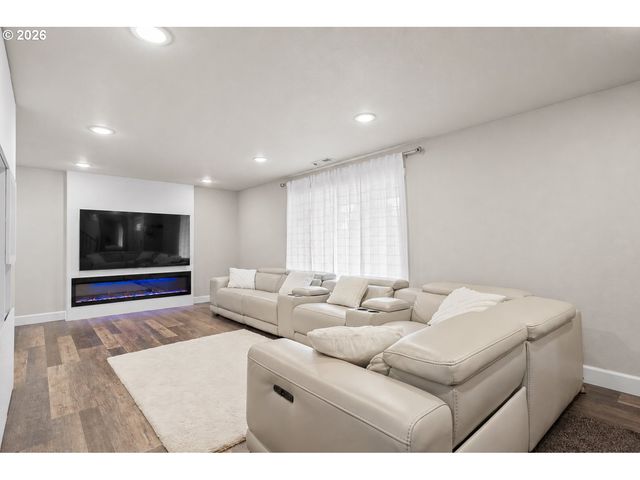 14309 Ne POWERS St, Vancouver, WA 98682