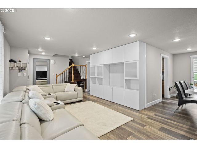 14309 Ne POWERS St, Vancouver, WA 98682