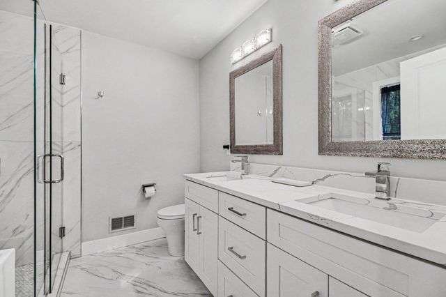 1320 Parkway Street, Waterford Twp, MI 48328