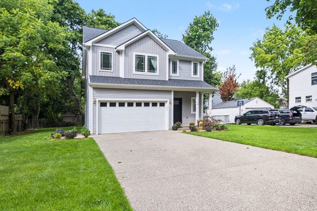 1320 Parkway Street, Waterford Twp, MI 48328