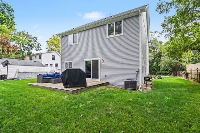 1320 Parkway Street, Waterford Twp, MI 48328