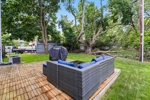 1320 Parkway Street, Waterford Twp, MI 48328