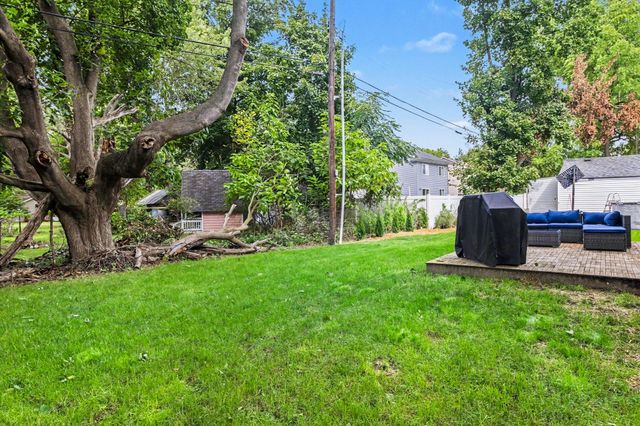 1320 Parkway Street, Waterford Twp, MI 48328