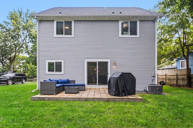 1320 Parkway Street, Waterford Twp, MI 48328