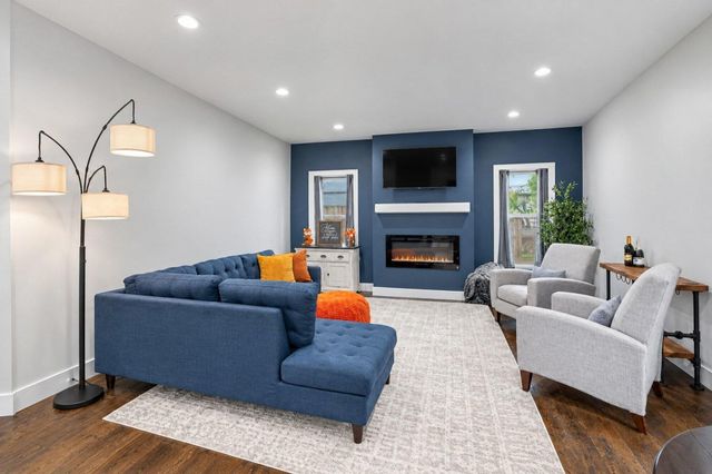1320 Parkway Street, Waterford Twp, MI 48328