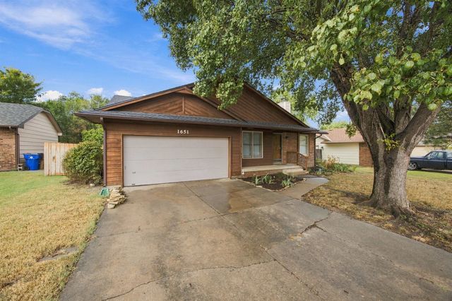 1651 S Willow Oak, Wichita, KS 67230