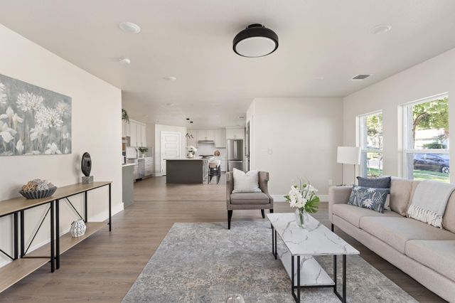 10101 Woodhaven DR, Austin, TX 78753