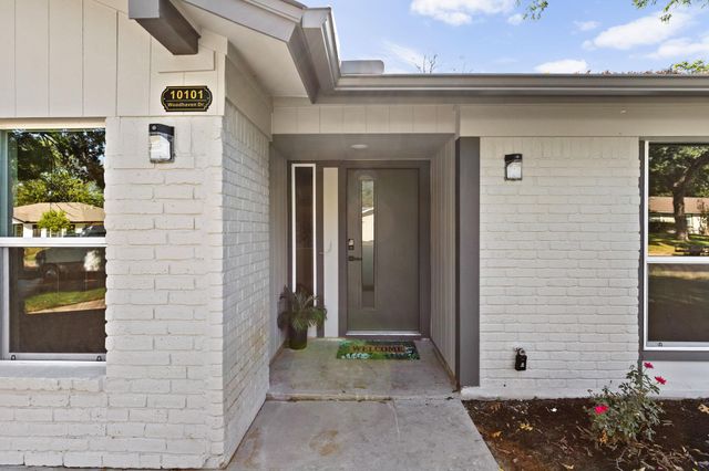 10101 Woodhaven DR, Austin, TX 78753