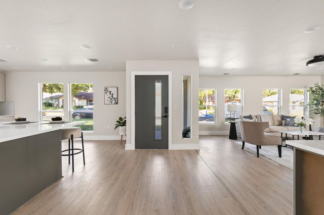 10101 Woodhaven DR, Austin, TX 78753