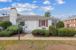 176 River St 0, Waltham, MA 02453