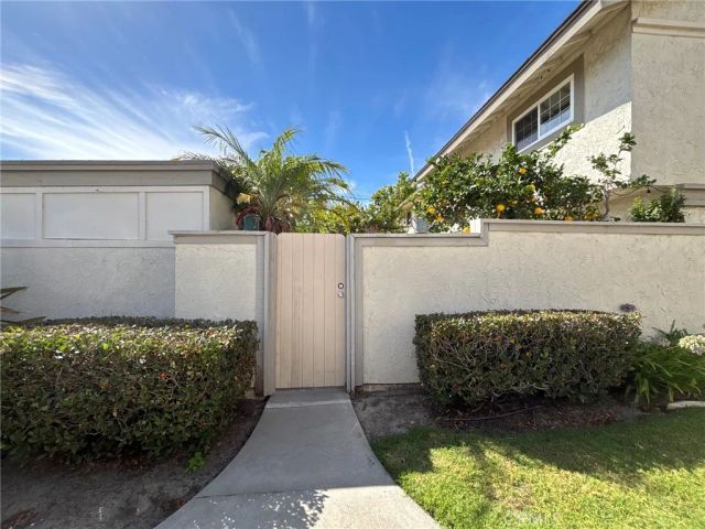 5085 Hampton Court, Westminster, CA 92683