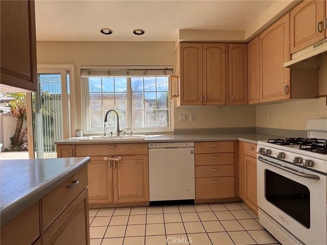 5085 Hampton Court, Westminster, CA 92683