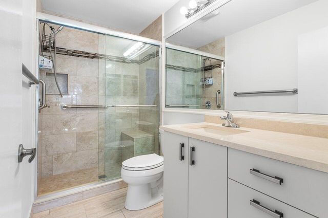 605 Club Drive, Palm Beach Gardens, FL 33418