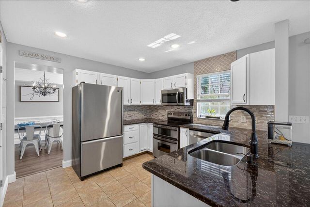 95 Blairmore Drive, Charleston, SC 29414