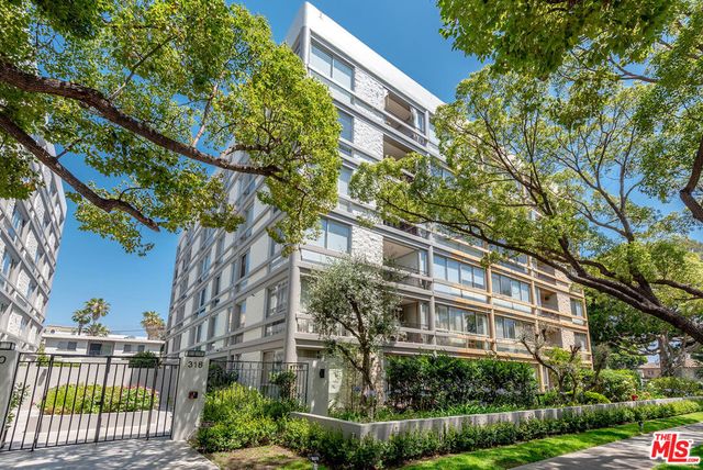318 N Maple Drive 506, Beverly Hills, CA 90210