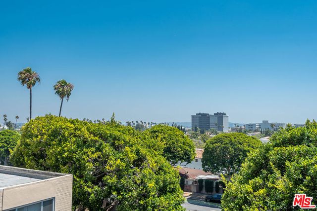 318 N Maple Drive 506, Beverly Hills, CA 90210