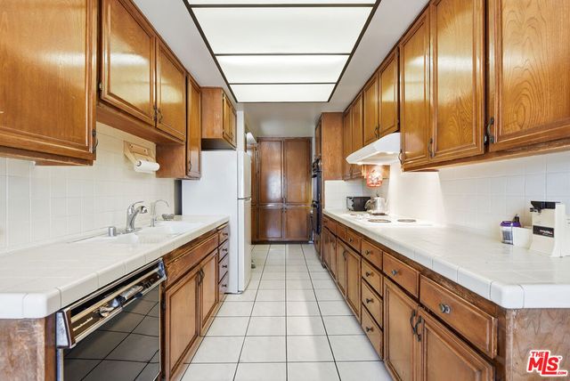 318 N Maple Drive 506, Beverly Hills, CA 90210