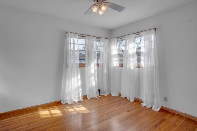 2011 Terrace Dr, Newton, KS 67114