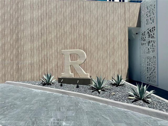 2301 Collins Ave 636, Miami Beach, FL 33139