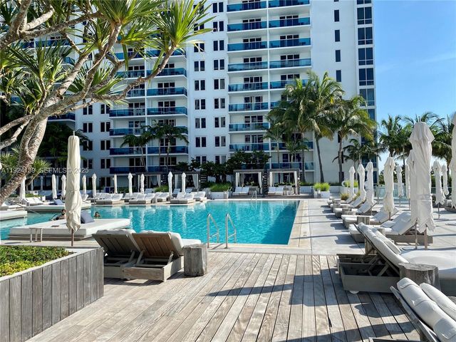2301 Collins Ave 636, Miami Beach, FL 33139